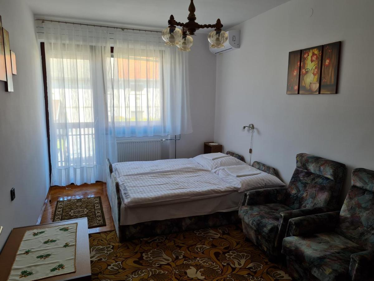 Gyoengyvirag Apartman Lenti Exteriör bild