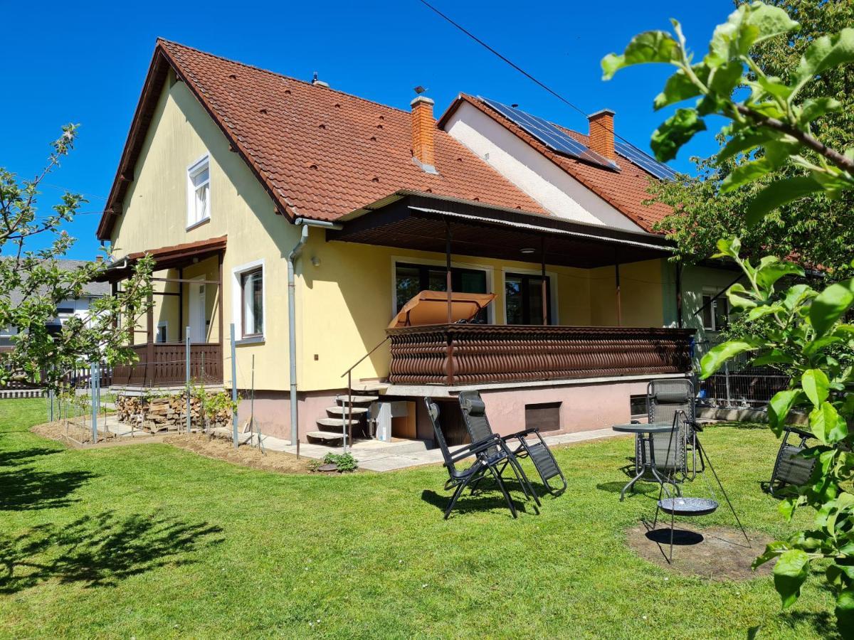 Gyoengyvirag Apartman Lenti Exteriör bild