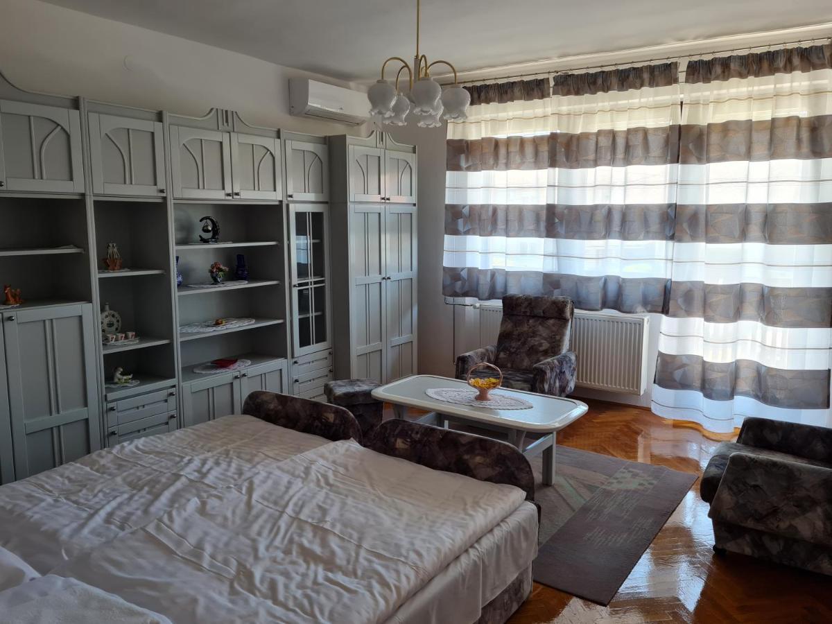 Gyoengyvirag Apartman Lenti Exteriör bild