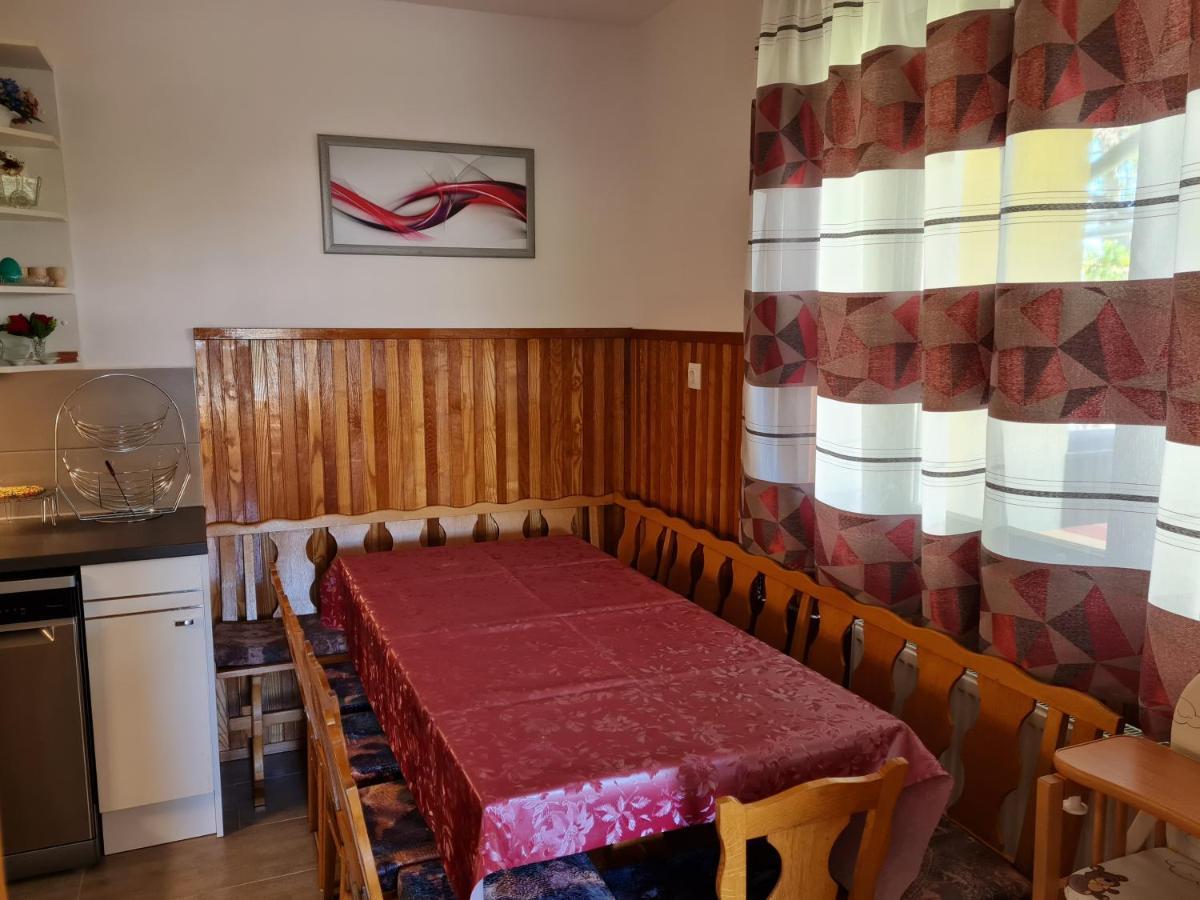 Gyoengyvirag Apartman Lenti Exteriör bild